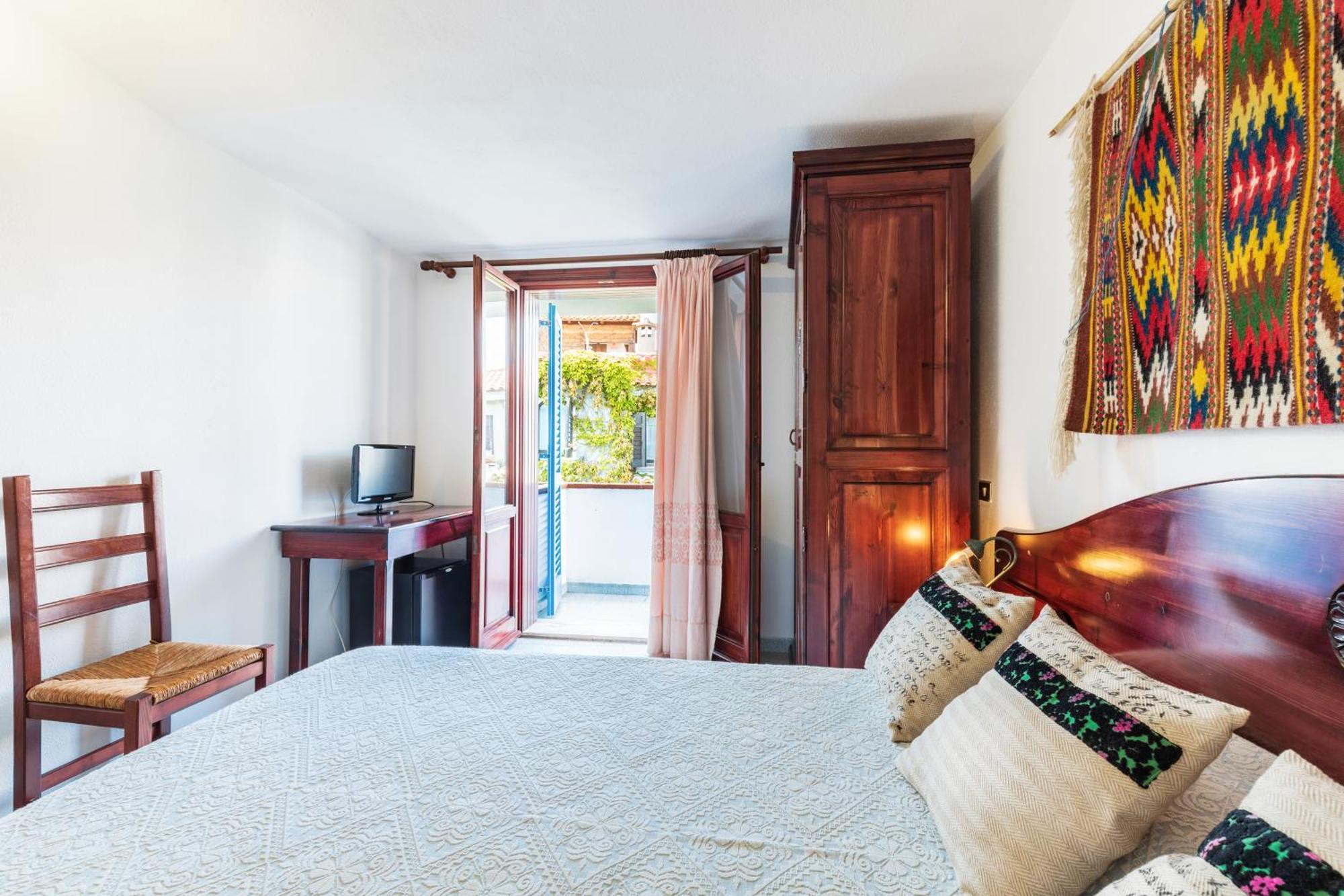 Hotel S'Ortale Con Parcheggio Interno E Ristorante All'Aperto Orosei Oda fotoğraf